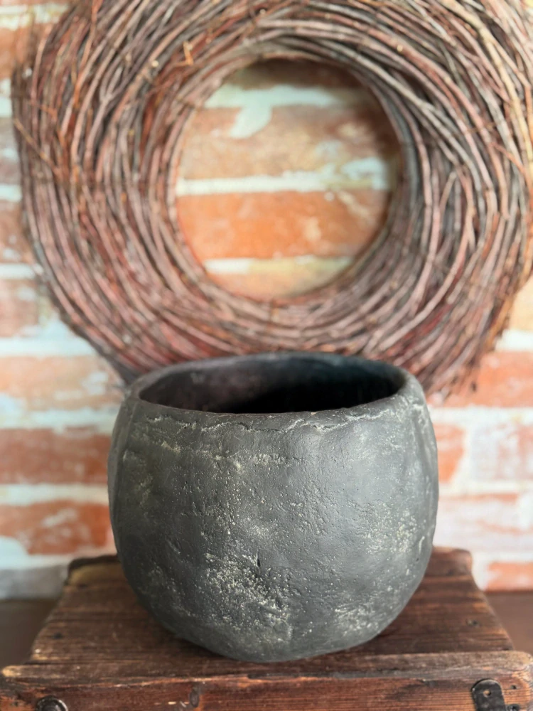 Betonový obal na květináč - antracitový (18 x 23 cm)