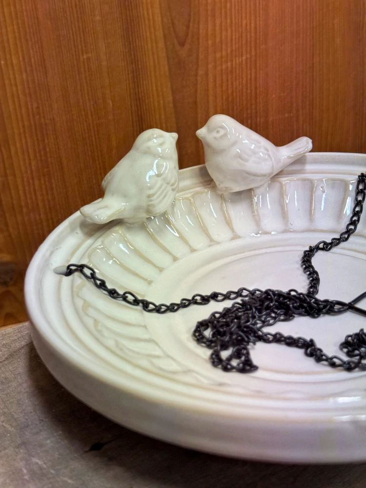 Závěsné porcelánové pítko 