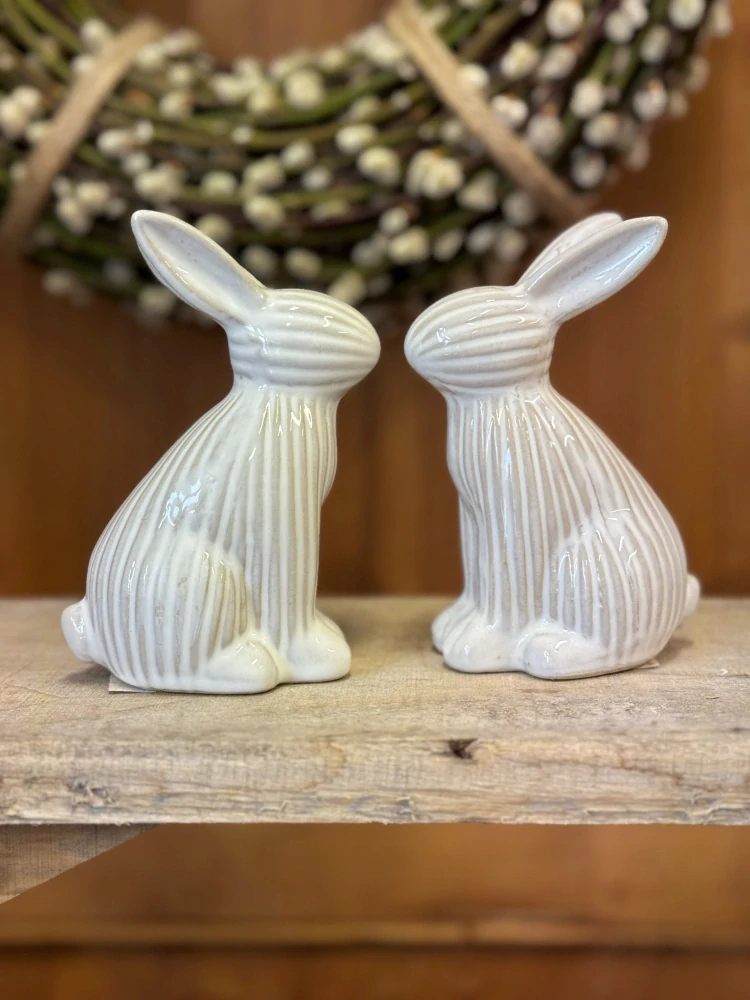 Sedící porcelánový králík 