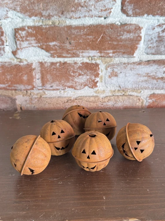 Podzimní rezavá rolnička "Halloween"