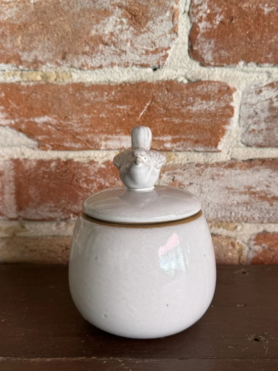 Porcelánová dóza s víčkem