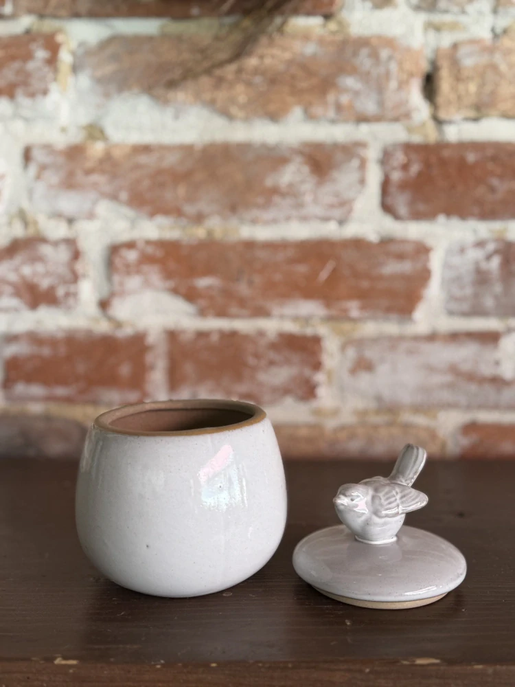 Porcelánová dóza s víčkem