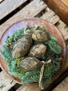 Luxusní kovová závěsná šiška - bronzová patina